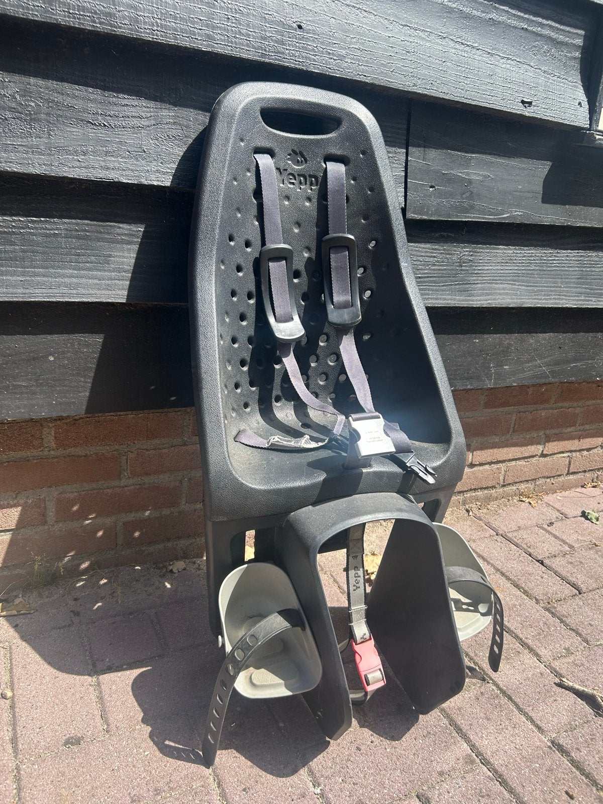 Yepp Achterzitje Fietsstoeltje Zwart, Ophalen, Gebruikt, Achterzitje, Voetsteuntjes
