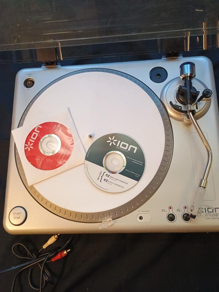 Zilveren Ion Audio TTUSB10 platenspeler, Ophalen, Overige merken, USB-aansluiting