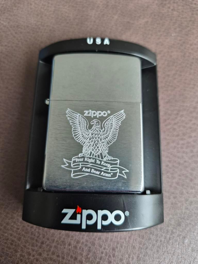 Zippo aansteker met Amerikaanse adelaar - Nieuw in doos, Verzamelen, Ophalen of Verzenden, Nieuw, Aansteker