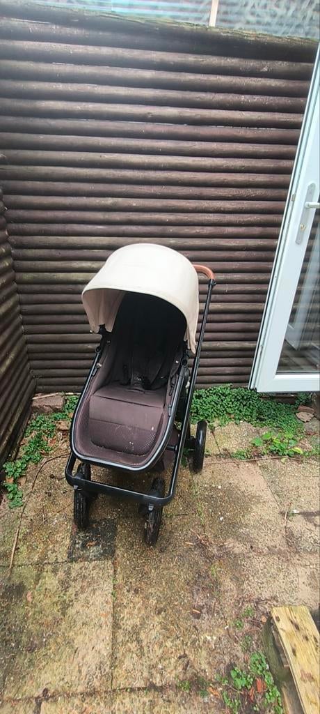 Dubatti E5 - One, Kinderen en Baby's, Buggy's, Ophalen of Verzenden, Gebruikt, Overige merken, Verstelbare rugleuning