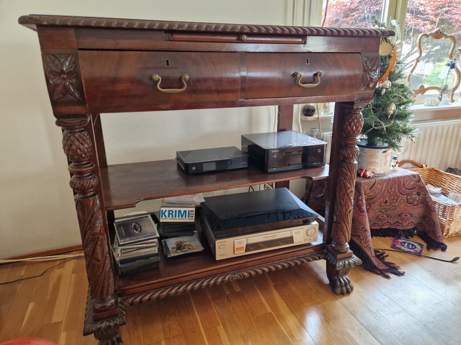 Tv meubel, Ophalen