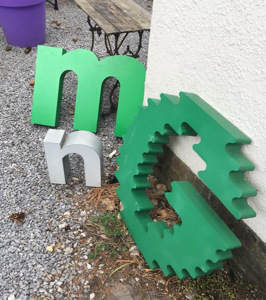 Grote gevelletter M, 55cm, Ophalen, Gebruikt, Overige typen