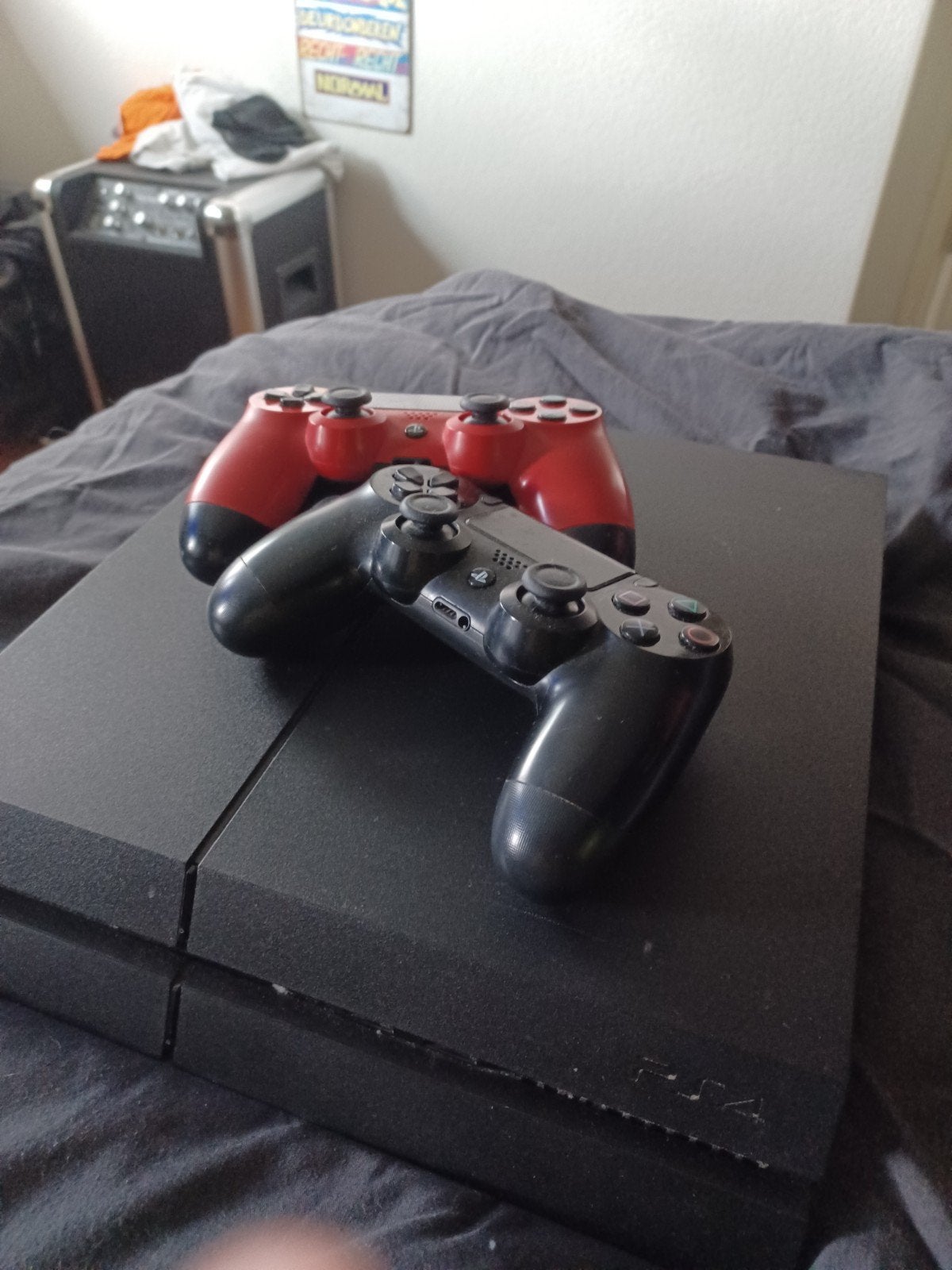 PS4 met 2 controllers en 4 games, Met 2 controllers, Ophalen of Verzenden, Original, Gebruikt