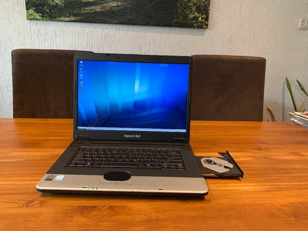 Nette 15,4 inch Windows XP laptop. 1.47ghz, 80GB, accu werkt, Minder dan 4 GB, Minder dan 2 Ghz, Ophalen of Verzenden, Zo goed als nieuw