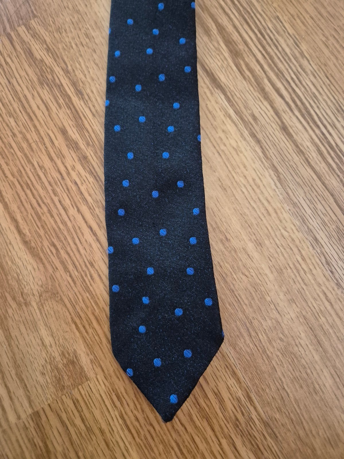 Stijlvolle stropdas – donkerblauw met helderblauwe stippen, Kleding | Heren, Ophalen of Verzenden, Zo goed als nieuw, Blauw, Met patroon