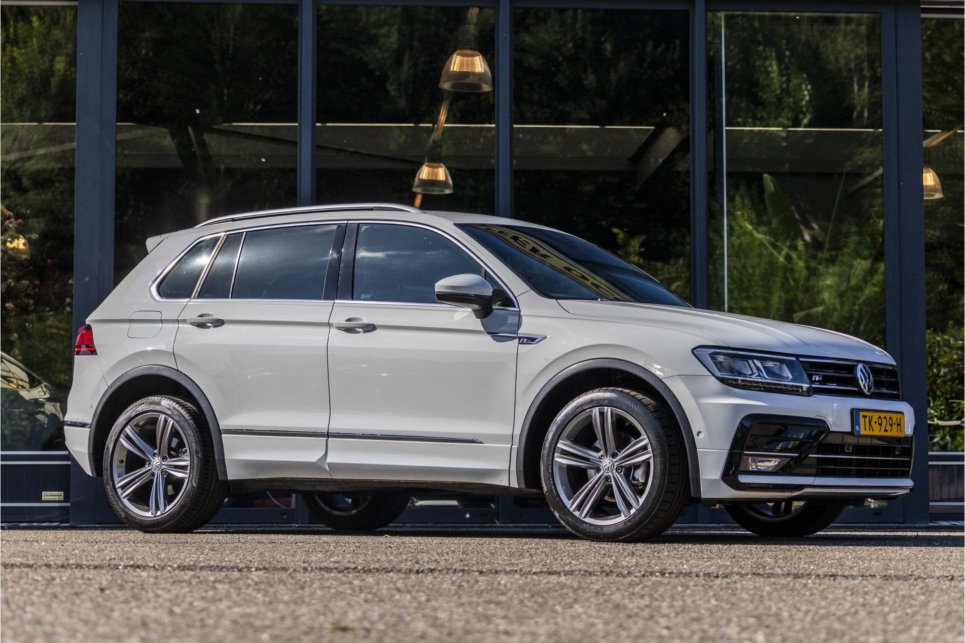 Volkswagen Tiguan 1.4 TSI 4Motion Comfortline Business, Auto's, Automaat, Gebruikt, Euro 6, 4 cilinders