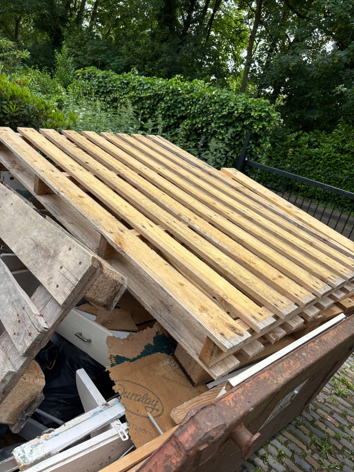 GRATIS 4 houten Pallets Oosterbeek, Doe-het-zelf en Verbouw, Hout en Planken, Ophalen, Zo goed als nieuw, Pallet, Minder dan 200 cm