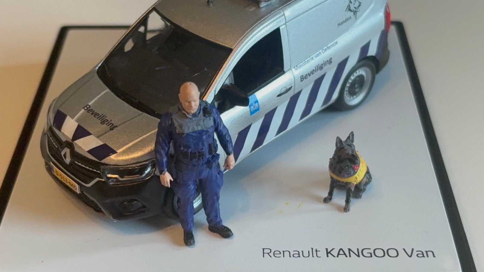 Defensie Politie DBBO Bewaking Renault Kangoo Honden, Ophalen of Verzenden, Nieuw, Auto, Norev
