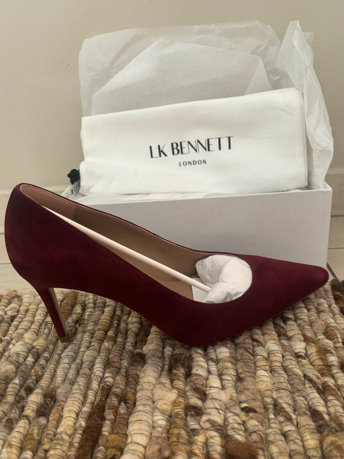 Pumps LK Bennett Floret burgundy bordeaux 41 rood nieuw!!, Pumps, Nieuw, Ophalen of Verzenden, Rood
