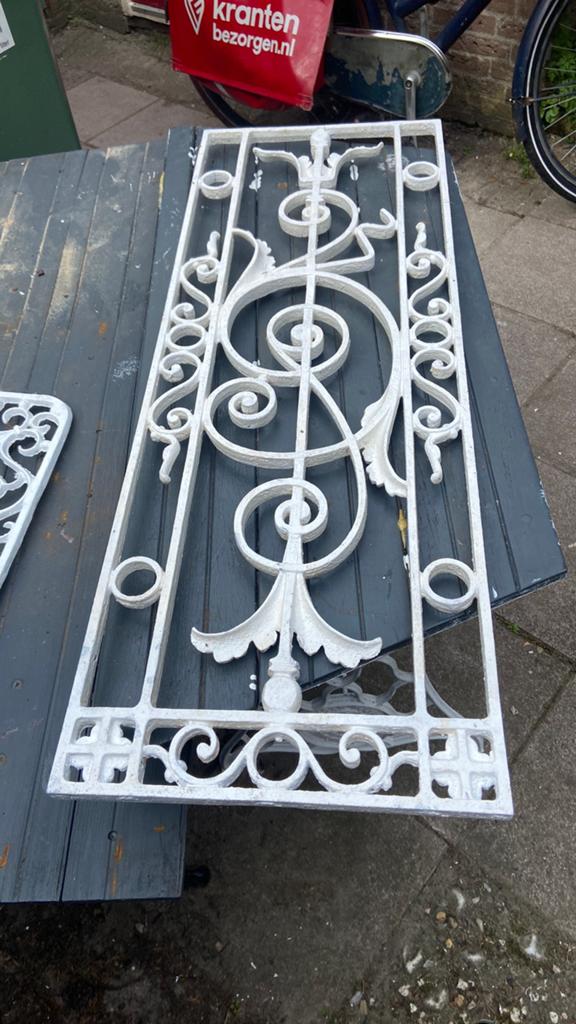 Antiek smeedijzeren brocante raam gietijzer raambeveiliging, Ophalen, Zo goed als nieuw, Minder dan 80 cm