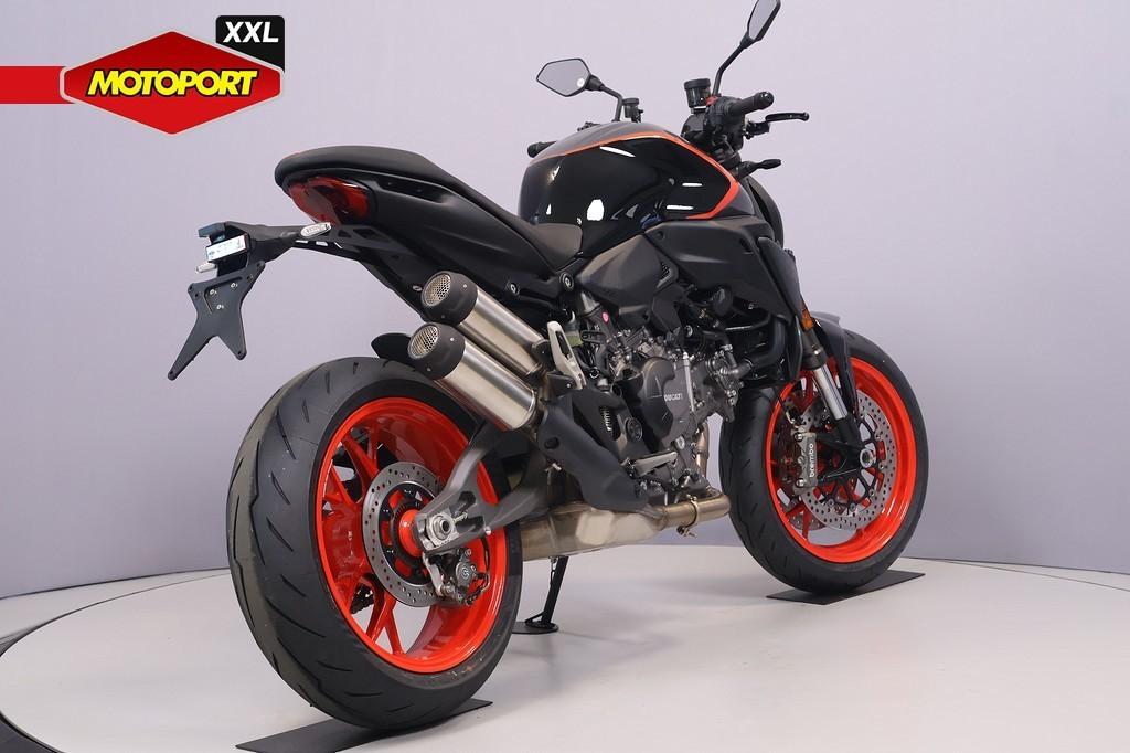 Ducati MONSTER (bj 2026), Ducati North Europe B.V., Bedrijf, Naked bike, Maanweg 174
2516 AB  Den Haag, NL