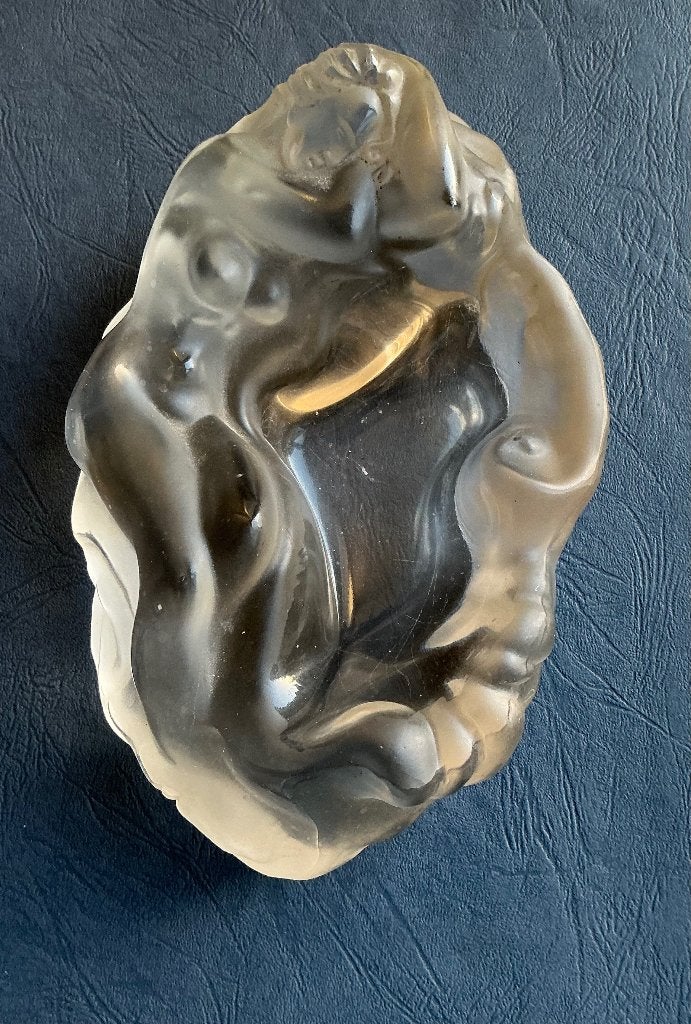 Nude Dish R Lalique 1960 frosted glass sleeping beauty, Antiek en Kunst, Ophalen of Verzenden