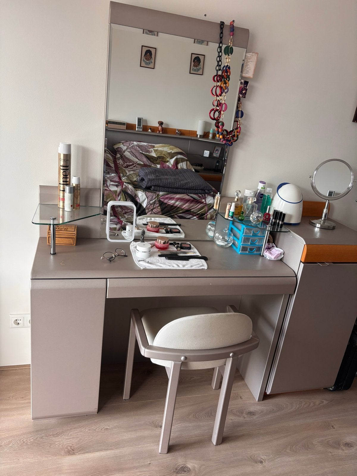 Kaptafel met spiegel, stoel en ladekastje, Ophalen, Gebruikt, Overige materialen, 100 tot 150 cm
