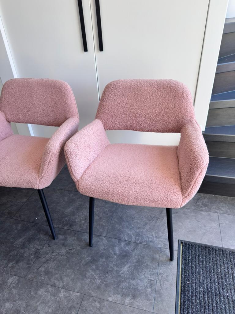 Roze stoelen 2 stuks zo goed als nieuw, Ophalen, Zo goed als nieuw