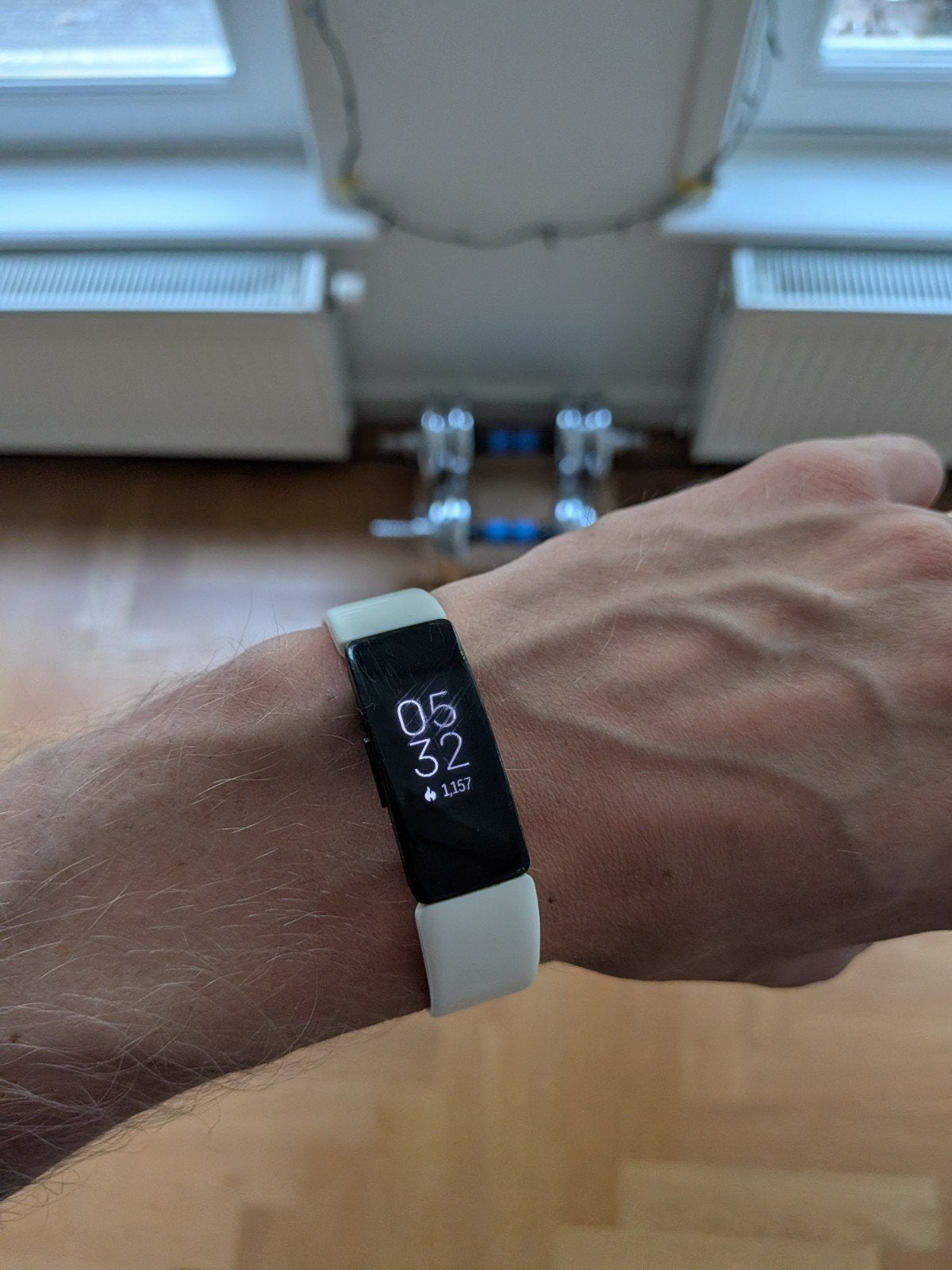 Fitbit activity tracker met oplader, Gebruikt, Wit, Ophalen of Verzenden, Fitbit