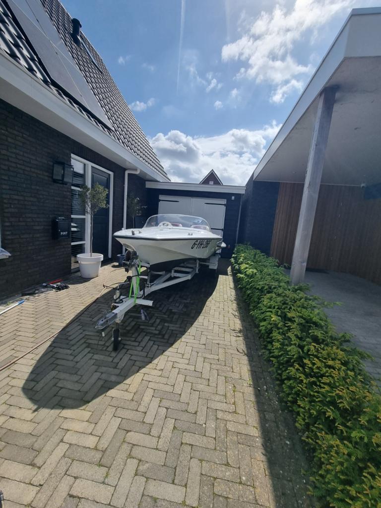 Opgeknapte Speedboot met trailer en kapote motor, Watersport en Boten, Motorboten en Motorjachten, Polyester, Trailer, Speedboot