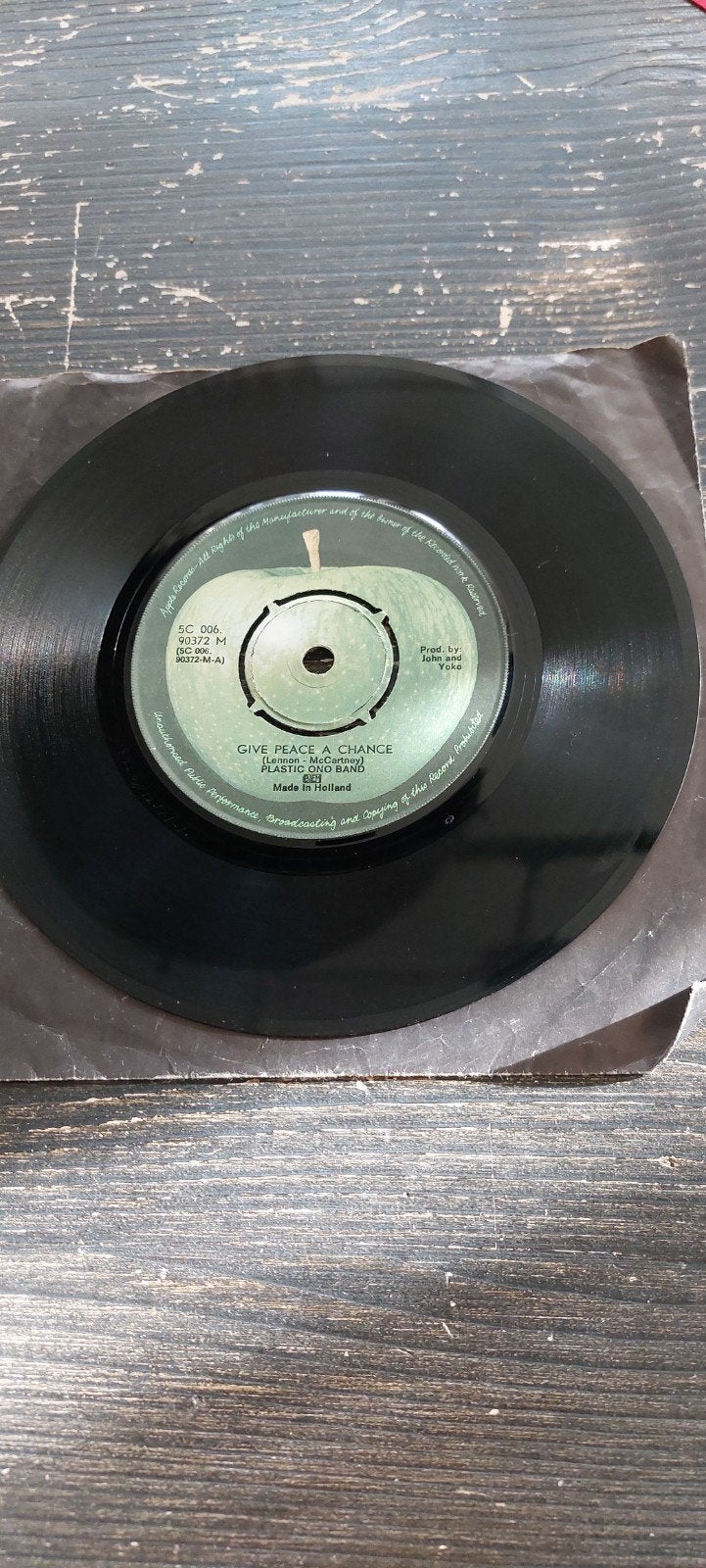 John Lennon - Give Peace A Chance / Remember Love 7" Vinyl, Gebruikt, Originele persing, 7 inch, Ophalen of Verzenden
