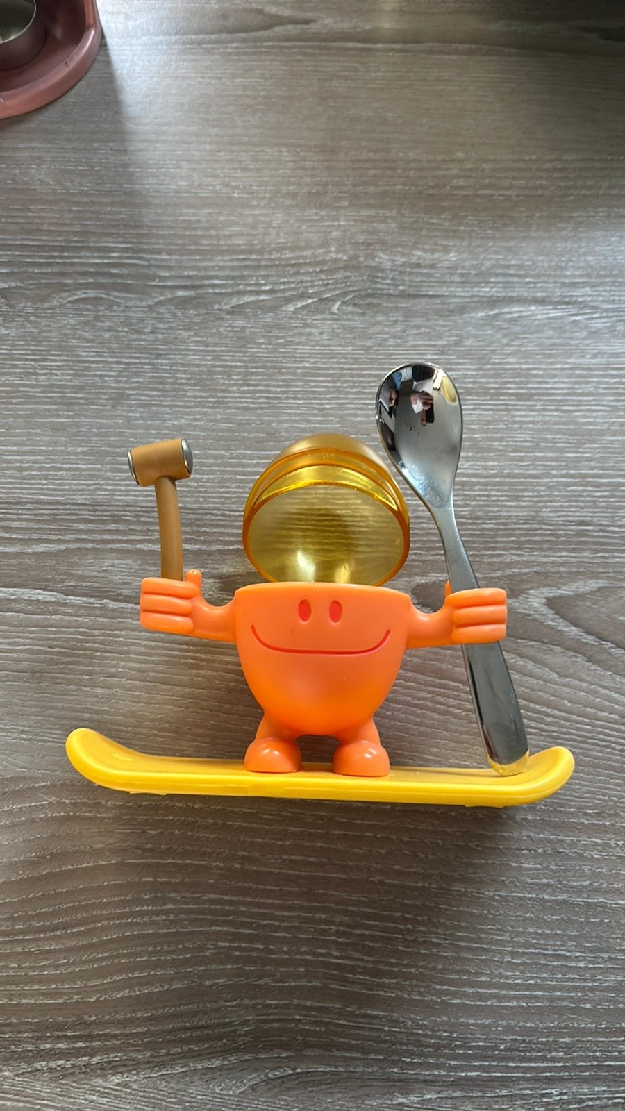 WMF kinder eierdopje geel/oranje met lepel, Overige typen, Ophalen of Verzenden, Zo goed als nieuw, Overige merken