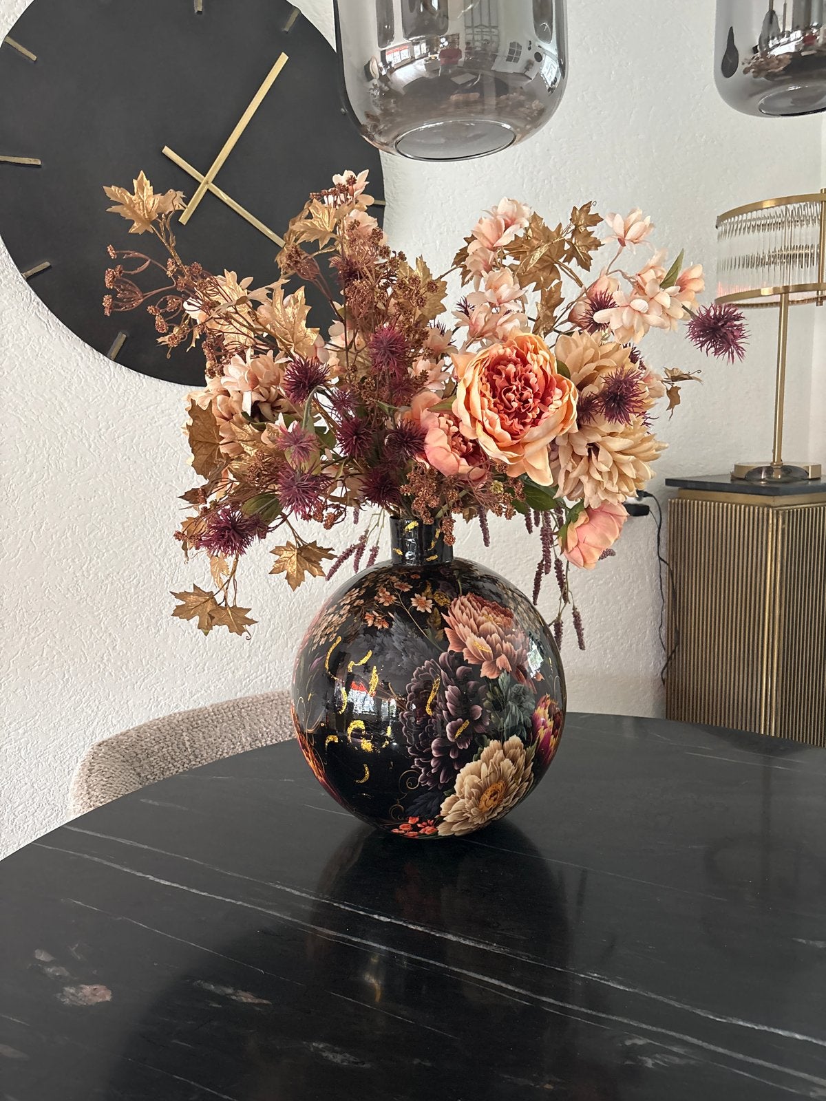 Decoratieve vaas met bloemen,80 cm hoog, 40cm  diameter, Huis en Inrichting, Ophalen, Overige materialen, Zwart, Inclusief decoratie