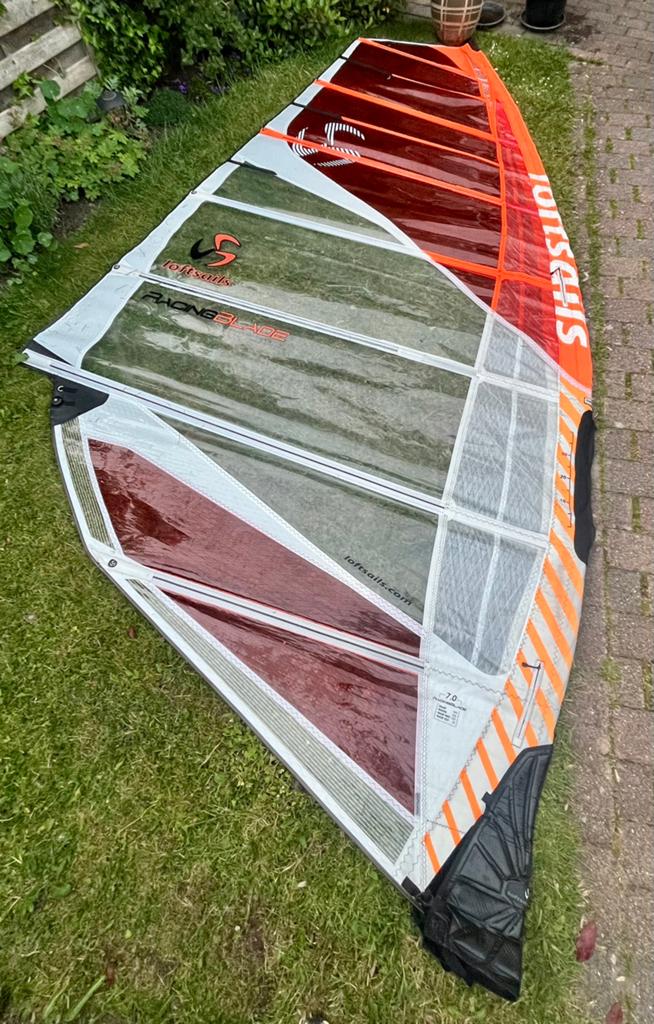 Loftsails racing blade 7.0 2017 igst, Watersport en Boten, Windsurfen, Ophalen, 6.5 m² tot 8 m², Zeil, Loftsails