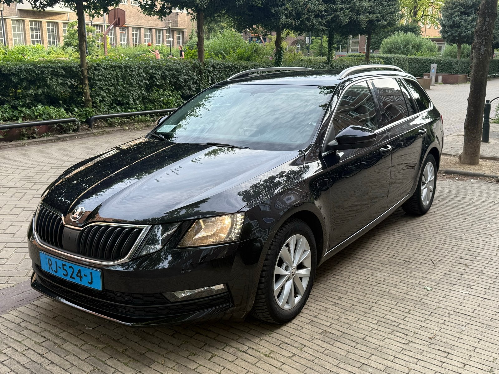 Skoda Octavia 1.6 TDI Greentech 115pk Dsg-7 2018 Zwart, 4 cilinders, Zwart, Origineel Nederlands, Stationwagon