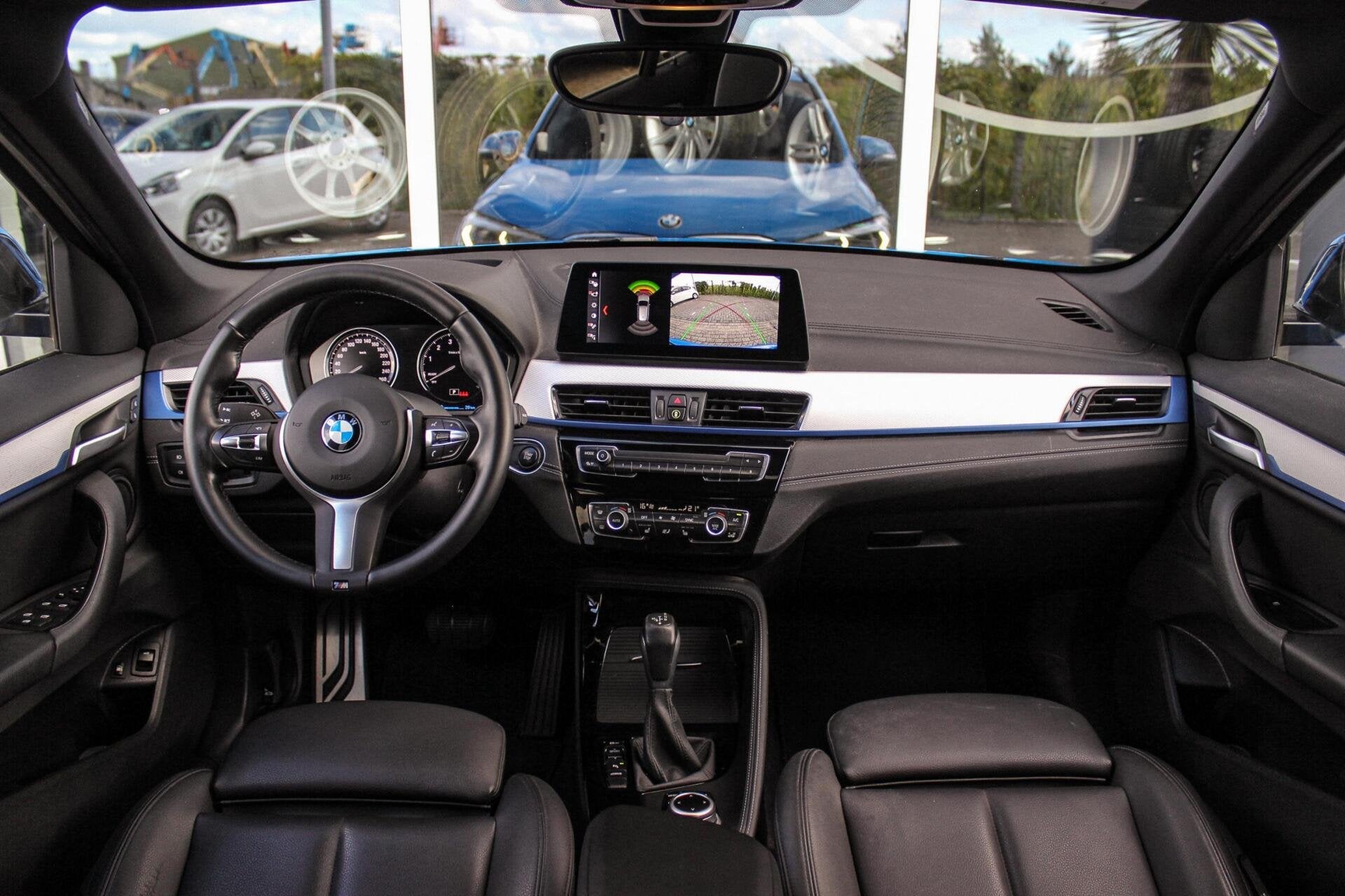 BMW X1 xDrive25e High Executive M sport | 1e eigenaar | Deal, Dealer onderhouden, Gebruikt, Automatische klimaatregeling, Blauw