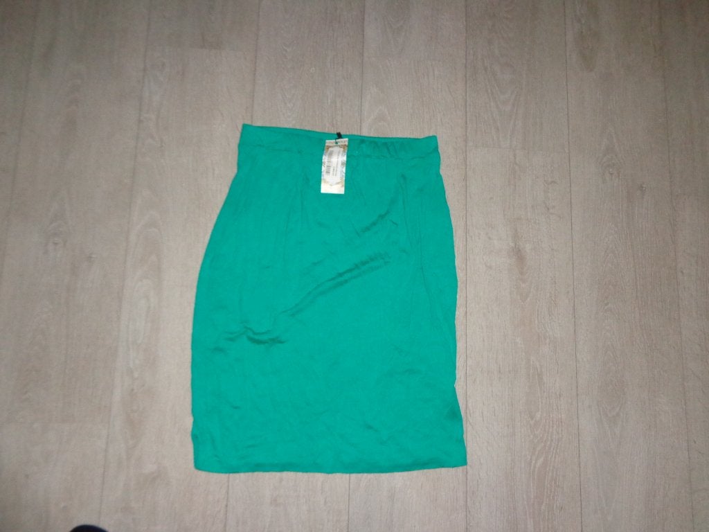 groen rokje van Boohoo, maat 42, Maat 42/44 (L), Nieuw, Ophalen of Verzenden, Boven de knie