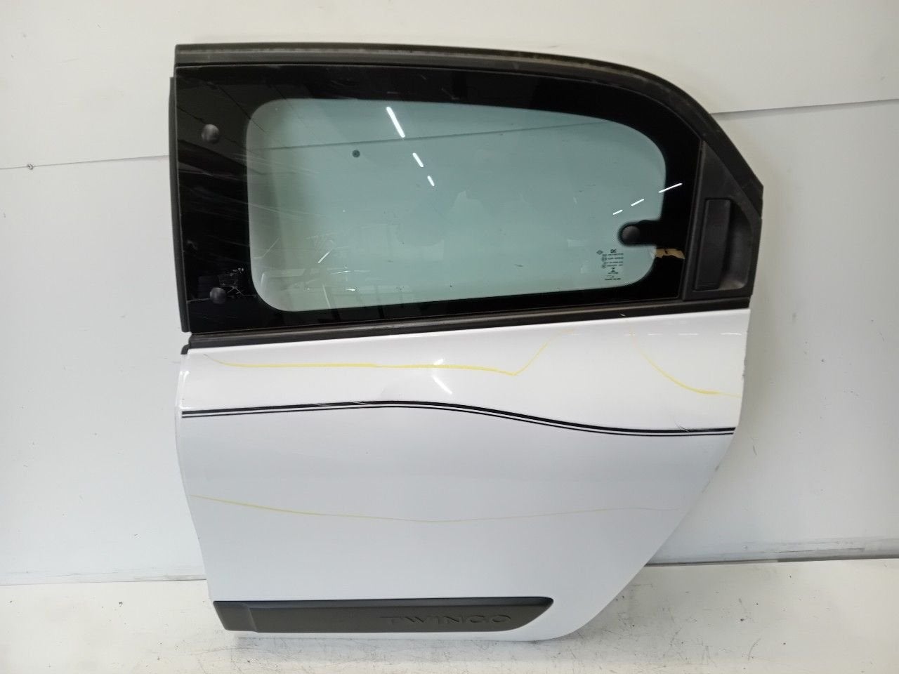 Portier links achter Renault Twingo, Onderdelen@venauto.nl, Van der Ven Autorecycling B.V., Gebruikt, Ettenseweg 76, 4706 PB Roosendaal, The Netherlands