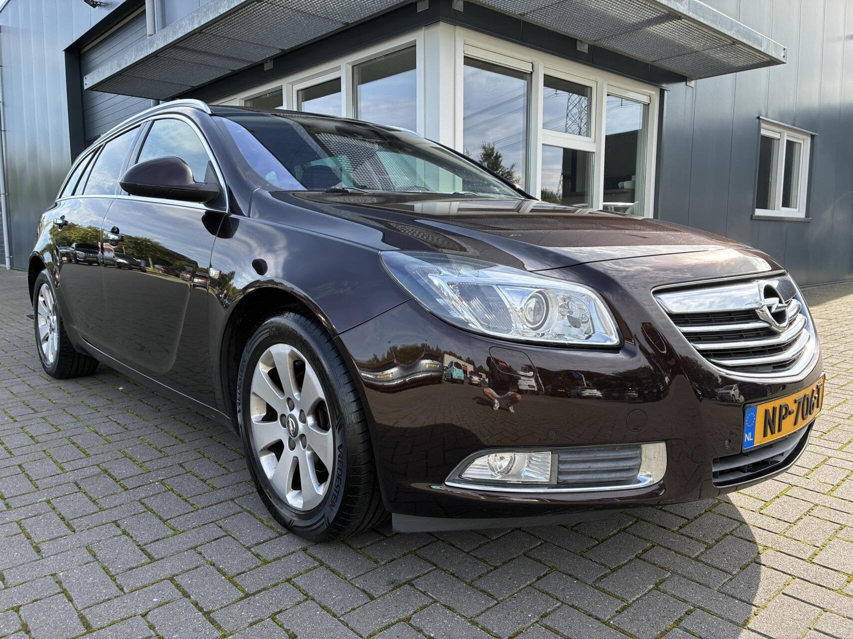 Opel Insignia Sports Tourer 2.0 CDTI EcoFLEX Cosmo | CLIMA |, Voorwielaandrijving, Euro 5, 4 cilinders, Bruin