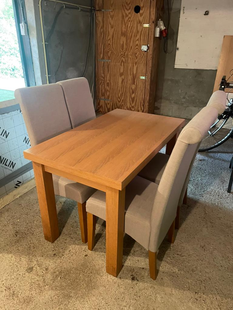 Eet tafel inclusief stoelen, Huis en Inrichting, Ophalen, Zo goed als nieuw, 4 tot 6 stoelen