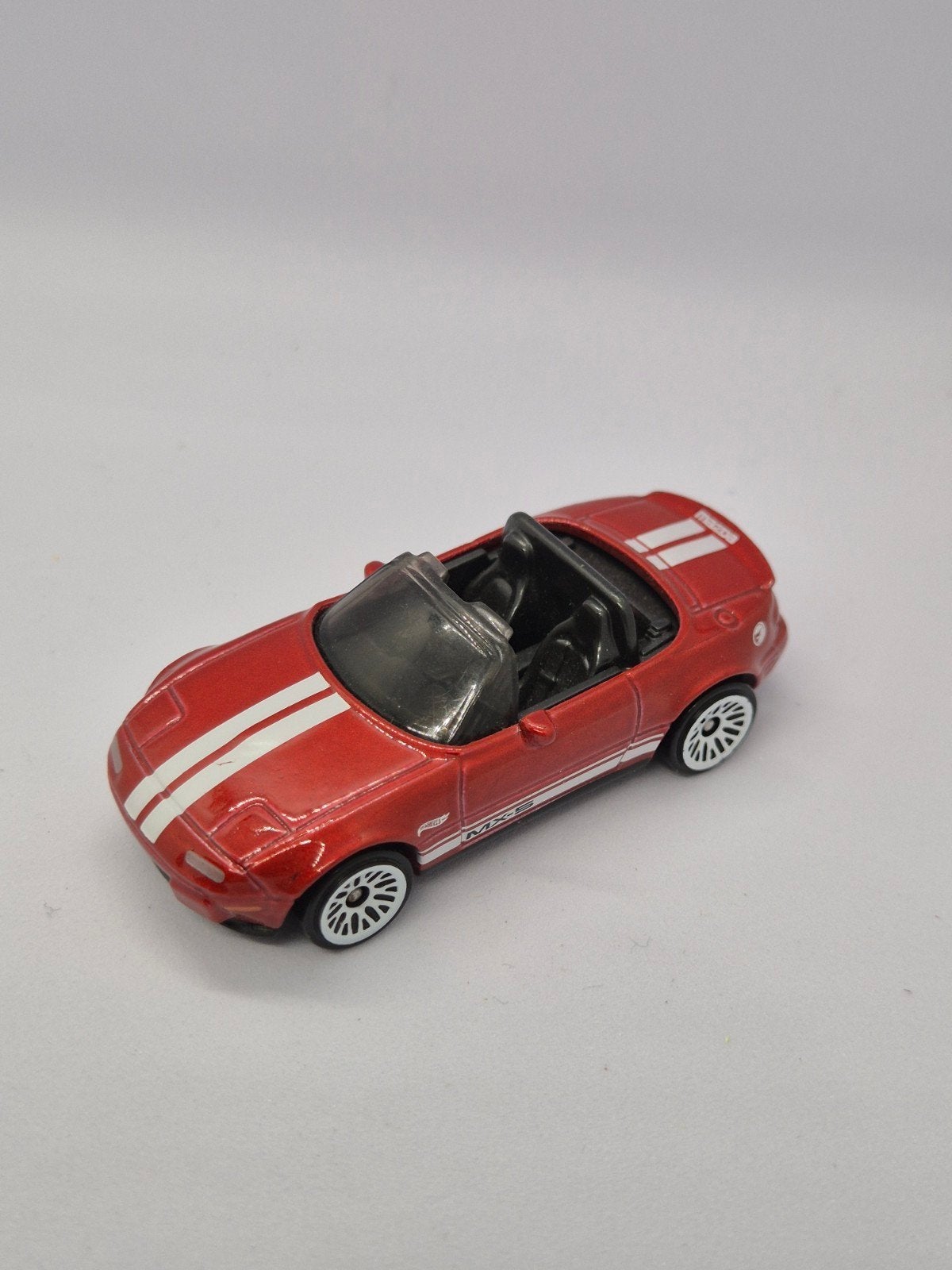 Hot Wheels '91 Mazda MX-5 Miata Rood met Witte Strepen, Ophalen of Verzenden, Zo goed als nieuw, Auto