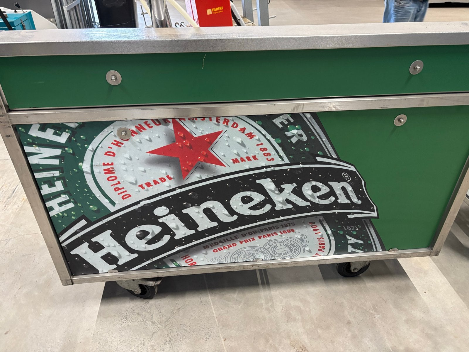 Heineken Mobiele Bar, Ophalen, Overige