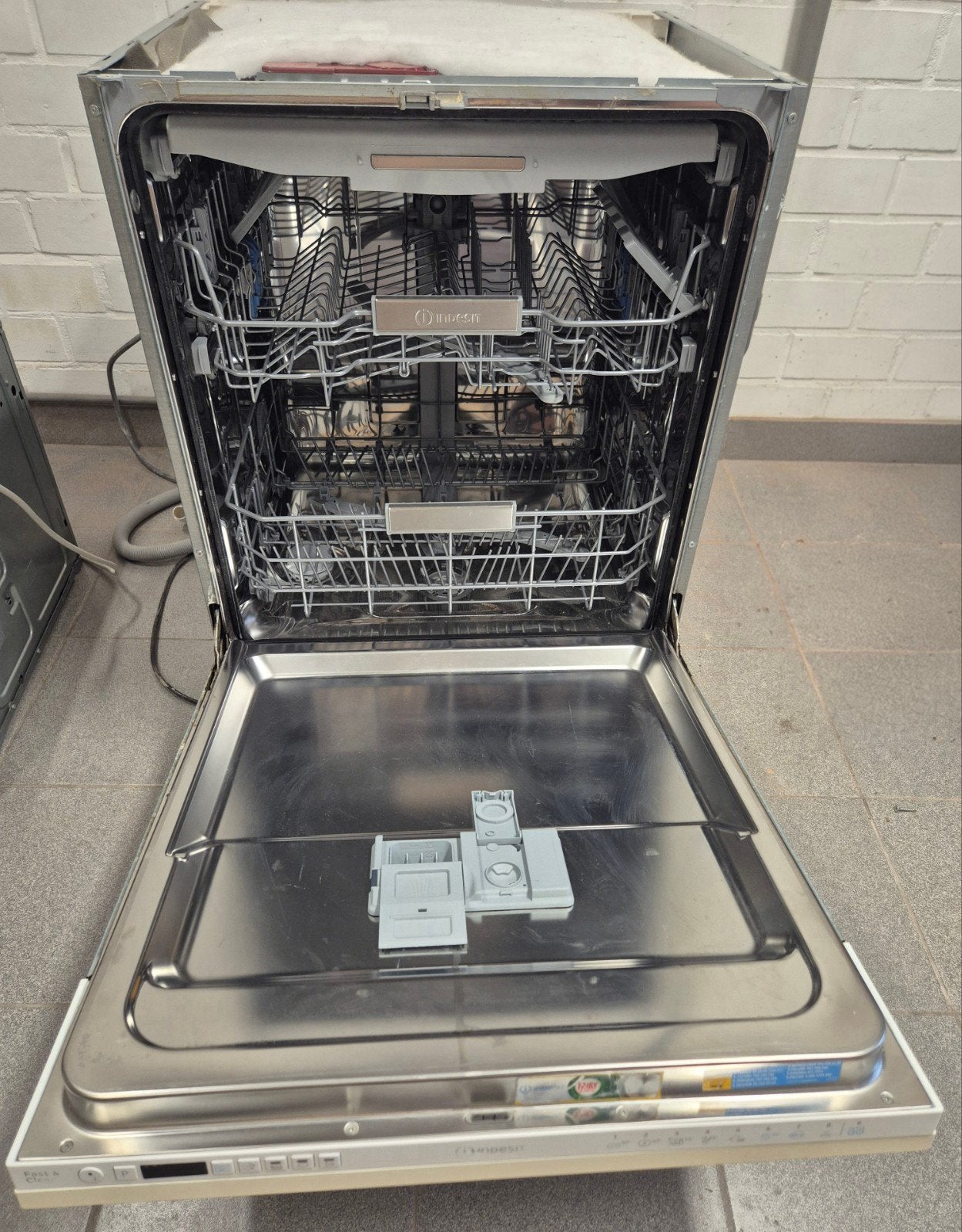 Vaatwasmachine Indesit DIO 3T131 A FE, Witgoed en Apparatuur, Vaatwasmachines, Gebruikt, Inbouw, Minder dan 85 cm, Ophalen