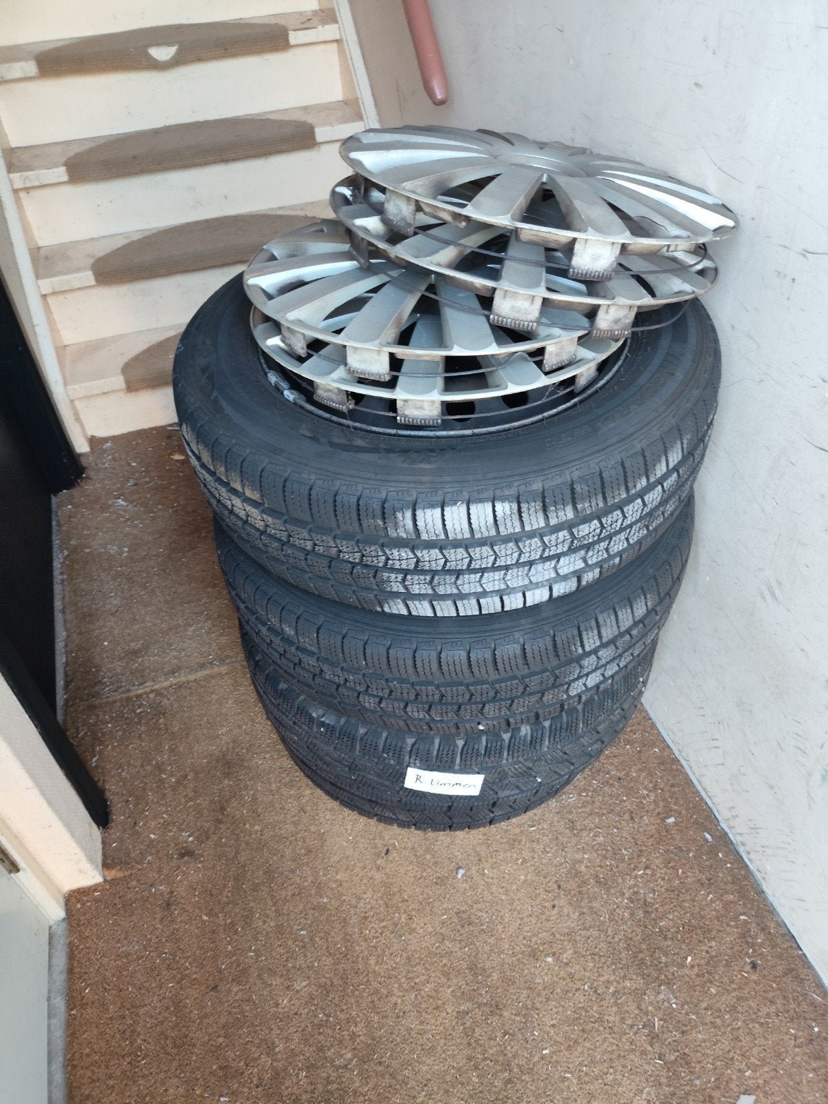Winterbanden met velgen voor Opel Vivaro (1 band beschadigd), Ophalen of Verzenden