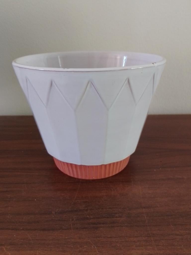 Vintage Erica bloempot, wit met terracotta onderkant, Ophalen of Verzenden