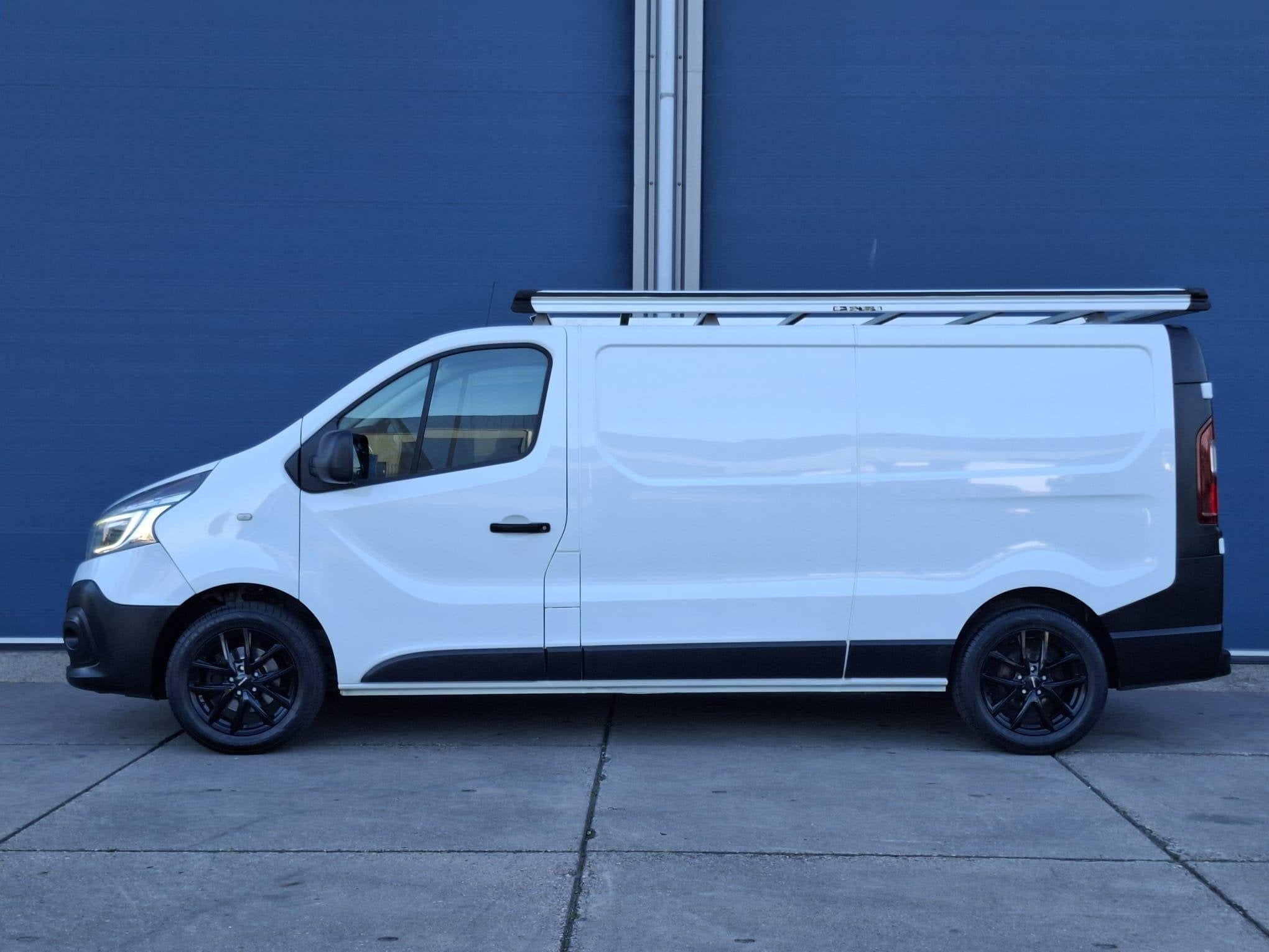 Renault Trafic 2.0 dCi 120 T29 L2H1 Luxe AIRCO / KASTEN INRI, Voorwielaandrijving, Stof, Gebruikt, Euro 6