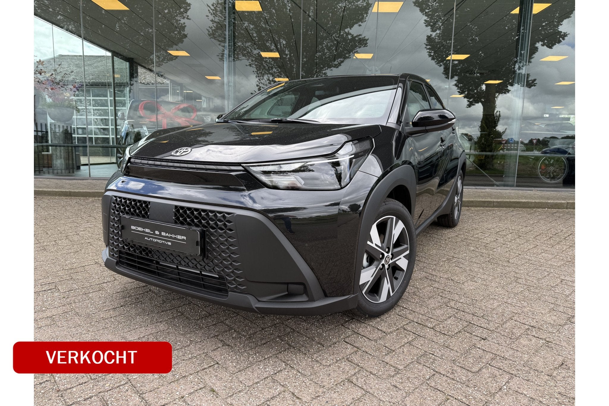 Toyota Aygo X Hybrid 115 pulse Automaat * Camera * Stoelverw, Stof, Gebruikt, Zwart, 116 pk