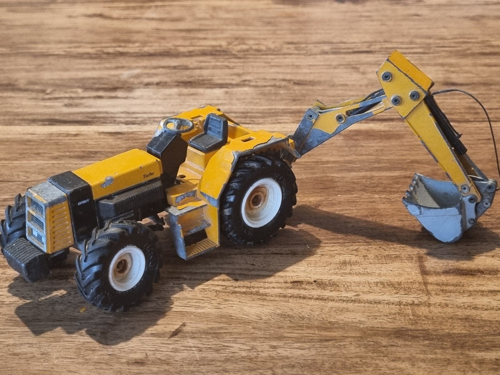 Siku Renault 4x4 Turbo Tractor met Graafmachine (W-Germany), Ophalen of Verzenden, Gebruikt