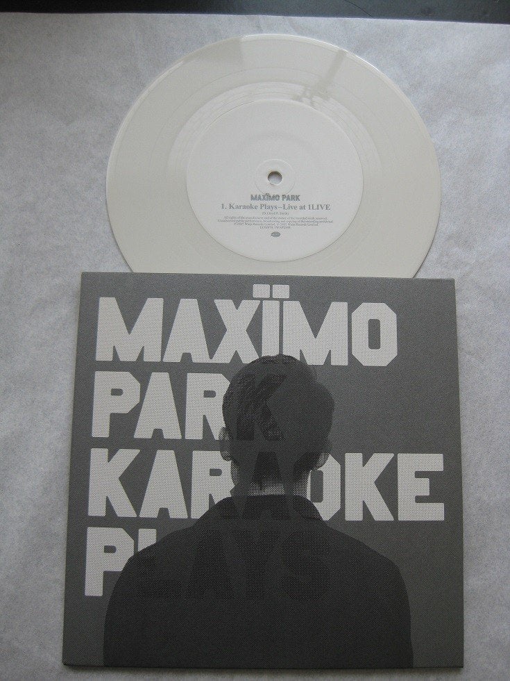 Maximo Park, Karaoke Plays Live at1Live 2007 wit vinyl Indie, Cd's en Dvd's, 7 inch, Ophalen of Verzenden, Beschermende buitenhoes
