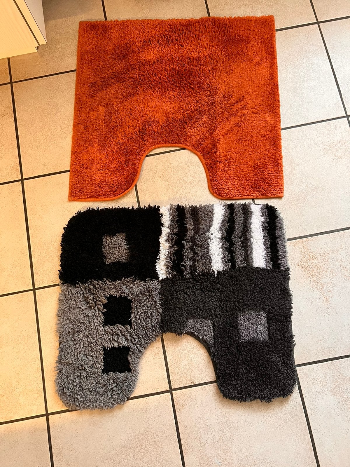 Toiletset 4 delen, Huis en Inrichting, Badkamer | Badtextiel en Accessoires, Ophalen of Verzenden, Zo goed als nieuw