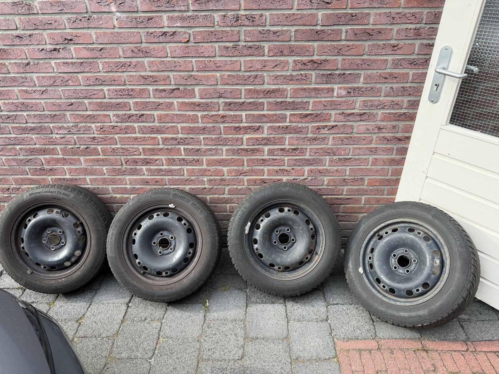 Continental Winterbanden op stalen velg 185/60 R15, Ophalen, Gebruikt, 15 inch, Banden en Velgen