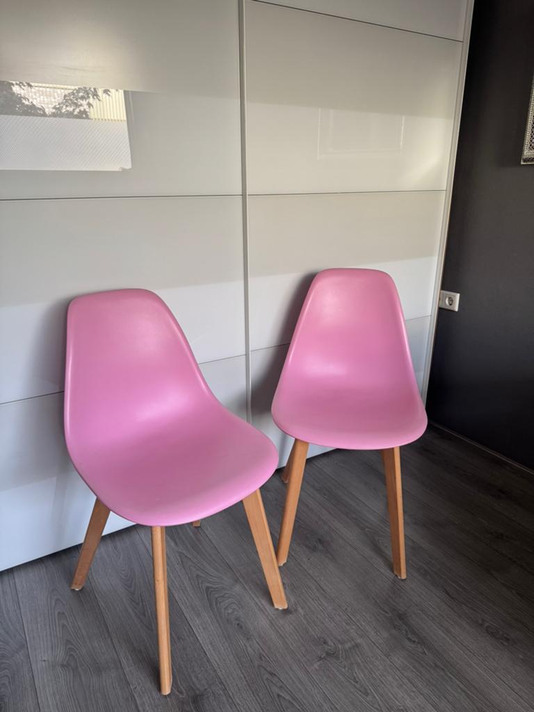 Roze kuipstoelen designer houten poten, Ophalen, Zo goed als nieuw, Overige kleuren, Twee