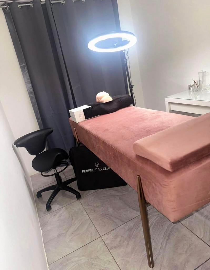 Luxe Roze Behandelbank / Wimperbank met Roze Gouden Poten, Ophalen, Zo goed als nieuw
