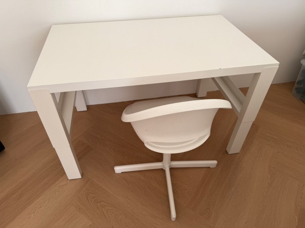 IKEA PÅHL bureau (verstelbaar) + kinderbureaustoel - Wit, Huis en Inrichting, Ophalen, Gebruikt, 128 cm, In hoogte verstelbaar