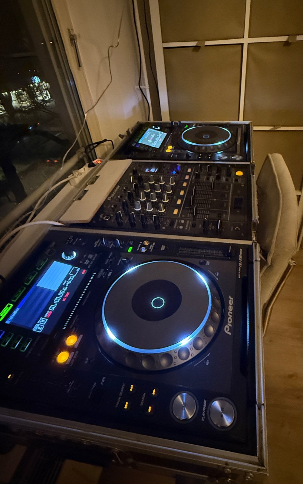 Pioneer DJ-set in flightcase - CDJ-2000NXS & DJM-700, Muziek en Instrumenten, Dj-sets en Draaitafels, Ophalen of Verzenden, Zo goed als nieuw