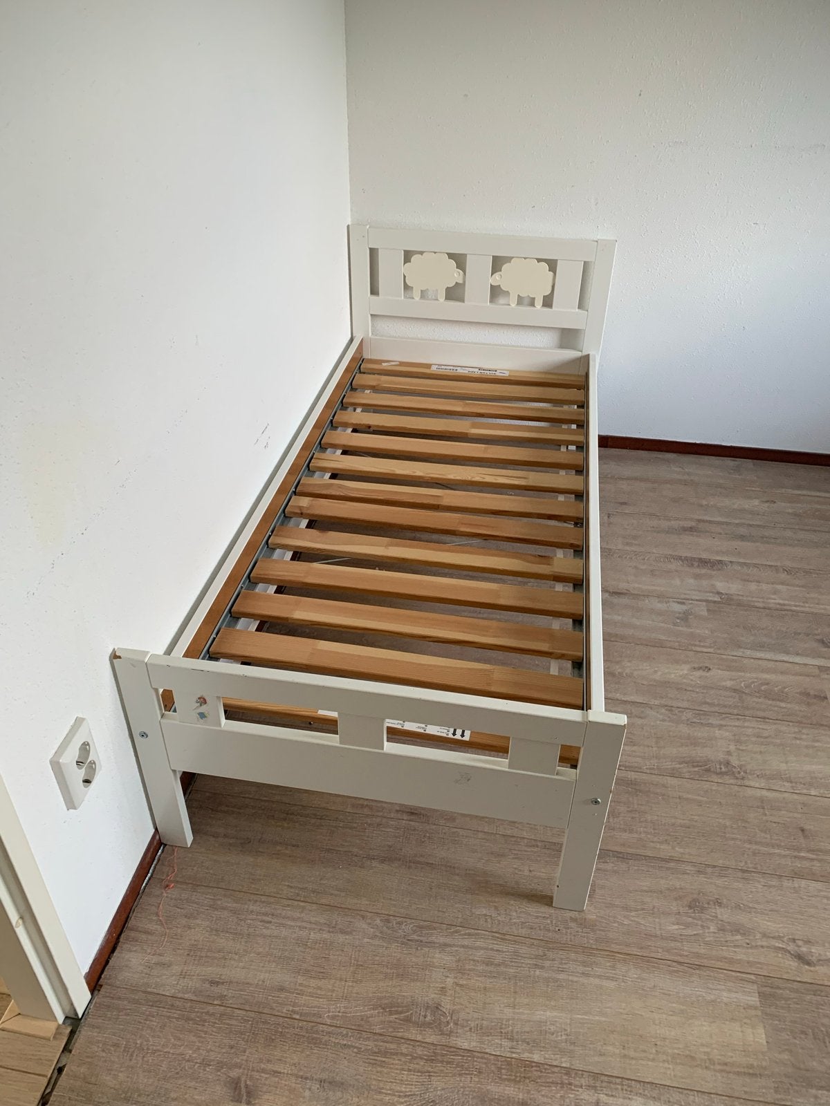 Ikea peuter bed, Ophalen of Verzenden, Zo goed als nieuw, 140 tot 160 cm, 70 tot 85 cm