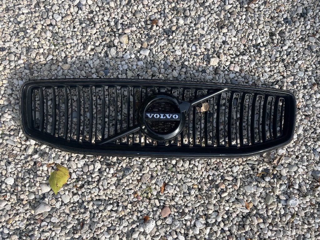 Originel Volvo V60 S60 Grill zwart 2019 R design Inscription, Gebruikt, Voor, Ophalen of Verzenden, Volvo