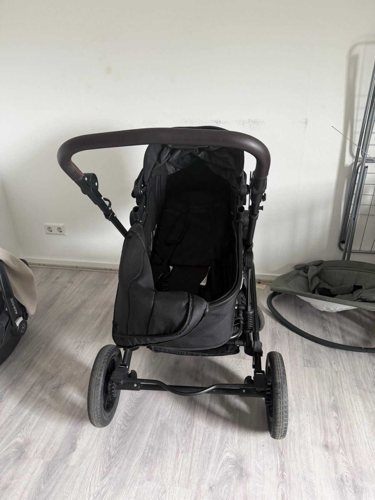 Kinder wagen, Ophalen, Zo goed als nieuw