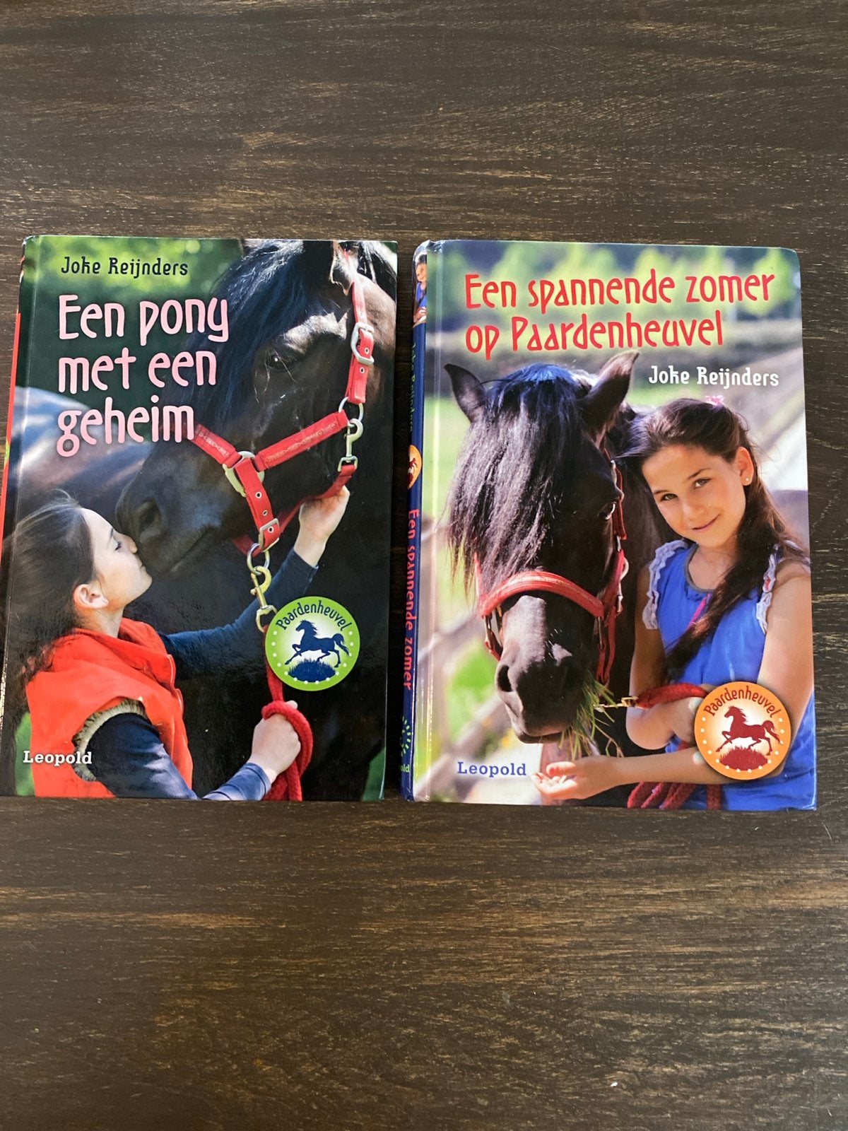 2x Paardenheuvel boeken, Boeken, Ophalen of Verzenden, Gelezen, Fictie