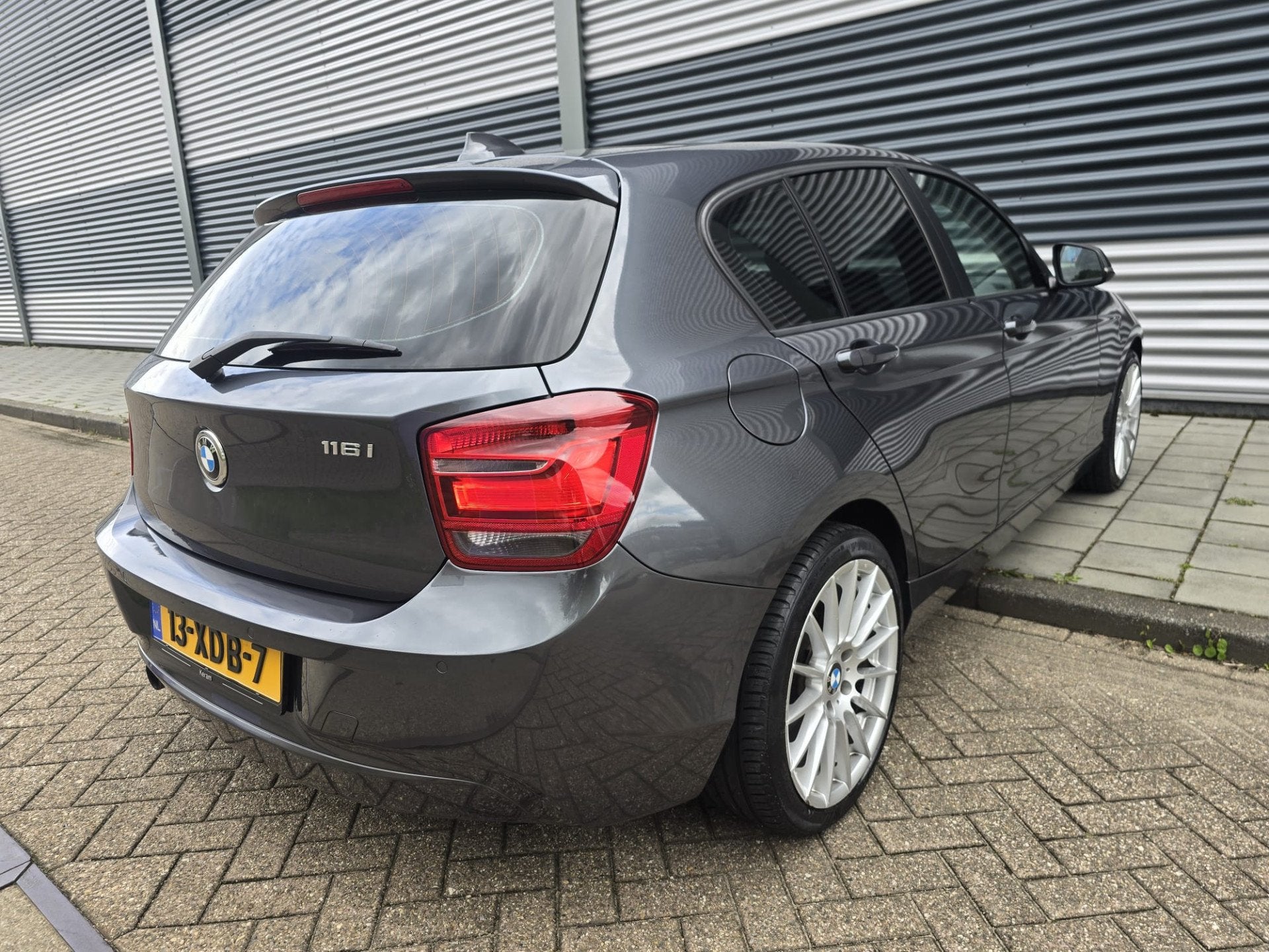 BMW 1-serie 116i Business+ Automaat ,Climatronic, leder zeer, Auto's, Euro 5, Gebruikt, Beige, 4 cilinders